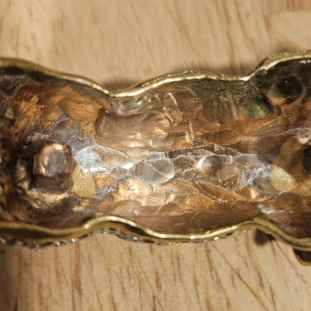Large Elephant Brooch - Picture 5 of 5